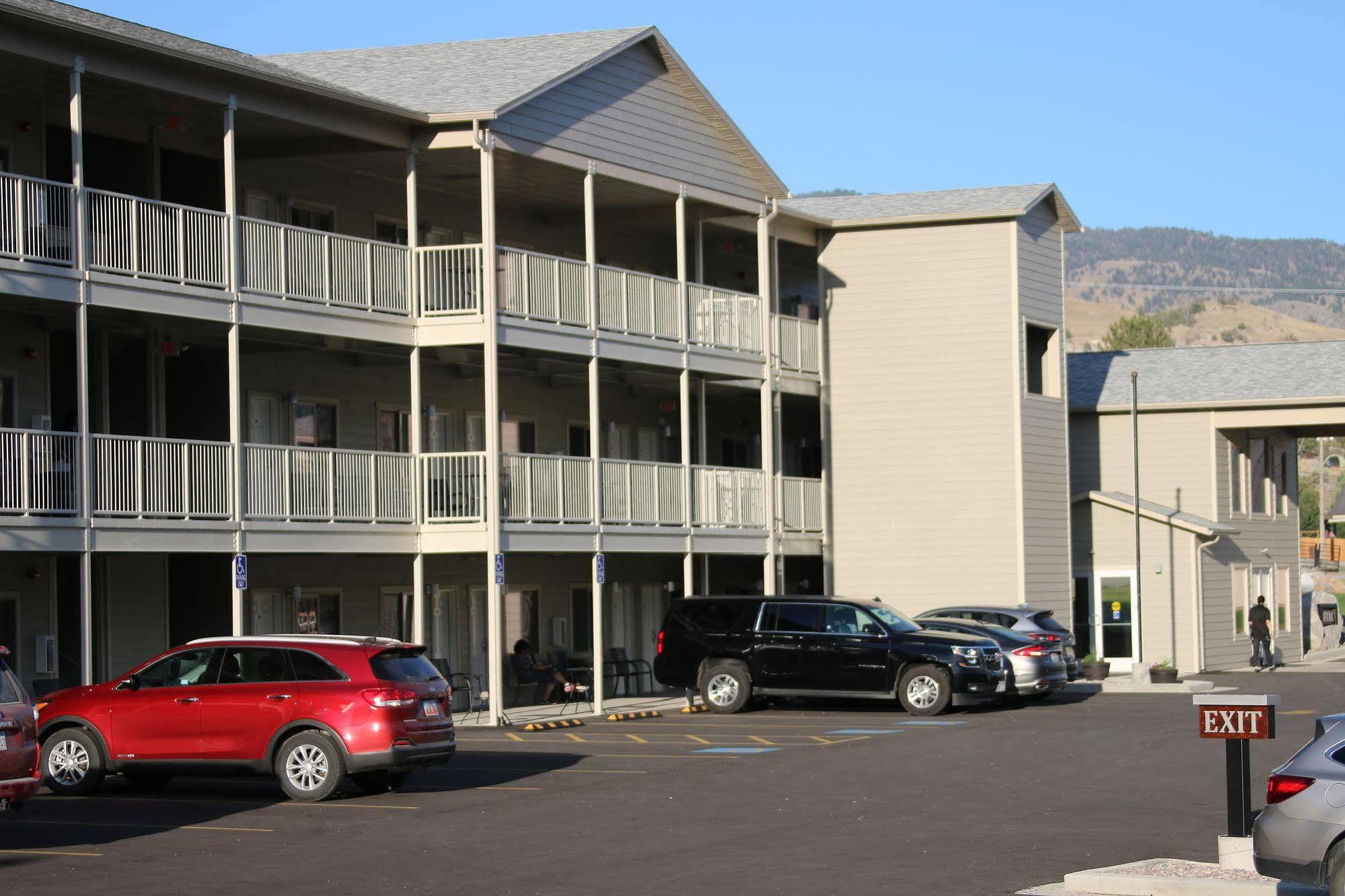 Yellowstone Big Rock Inn Gardiner Ngoại thất bức ảnh